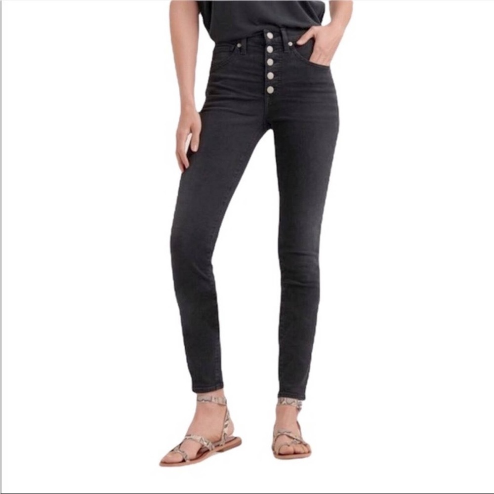 BDG Girlfriend High Rise skinny jeans size 26